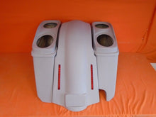 Load image into Gallery viewer, Harley Davidson 5" Heritage Softail Extended Saddlebags Dual 6.5" Speaker Lids LED Fender Right Cutout