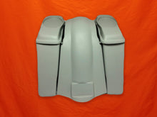 Load image into Gallery viewer, Harley Davidson 4" Extended Saddlebags 6 x 9 Speaker Lids Fender No Cutouts