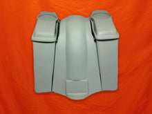 Load image into Gallery viewer, Harley Davidson 4" Extended Saddlebags 6 x 9 Speaker Lids Fender No Cutouts