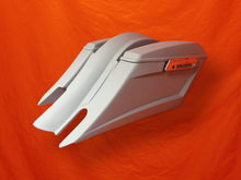 Load image into Gallery viewer, Harley Davidson 6" Trendsetter Extended Saddlebag Fender Kit - Dual Cut Outs Lids