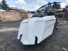 Load image into Gallery viewer, Harley Davidson Sportster 883 / Dyna / Sportster 5? Dual Cut Out Saddlebags Kit + Lids