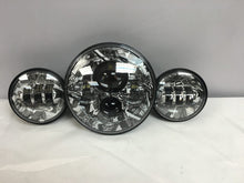 Load image into Gallery viewer, 7" DAYMAKER JOKER DESIGN Headlight Dual 4.5" - 4 1/2" Auxiliary Spot Passing LED Fog Lights Bulb Harley SET