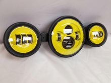 Load image into Gallery viewer, 7" Kawasaki Voyager & Vaquero DAYMAKER Headlight Dual 4.5" - 4 1/2" Auxiliary AUX Yellow Spot Passing LED Fog Lights SET