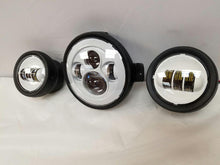 Load image into Gallery viewer, 7" Kawasaki Voyager & Vaquero DAYMAKER Headlight Dual 4.5" - 4 1/2" Auxiliary AUX White Spot Passing LED Fog Lights SET