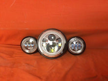 Load image into Gallery viewer, 7" DAYMAKER White HALO Headlight Dual 4.5" - 4 1/2" HALO Auxiliary AUX Chrome Spot Passing LED Fog Lights Bulb Harley SET