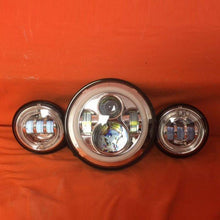 Load image into Gallery viewer, 7" DAYMAKER White HALO Headlight Dual 4.5" - 4 1/2" HALO Auxiliary AUX Chrome Spot Passing LED Fog Lights Bulb Harley SET