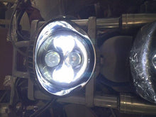 Load image into Gallery viewer, Honda VTX 1300 / 1800 C / R / S - 5 3/4" DAYMAKER Chrome HID LED Light Bulb Headlight Motorcycle 5.75" Mount