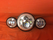 Load image into Gallery viewer, 7" DAYMAKER Pink HALO Headlight Dual 4.5" - 4 1/2" PINK HALO Auxiliary AUX Chrome Spot Passing LED Fog Lights Bulb Harley SET