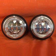 Load image into Gallery viewer, 4.5" Auxiliary DAYMAKER Chrome Spot With Orange Halo Passing HID LED Fog Lights Bulb Motorcycle Harley AUX PAIR 4-1/2"
