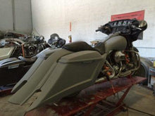 Load image into Gallery viewer, Harley Davidson 6 Trendsetter Extended Saddlebag LED Fender Kit ? Dual Cut Outs Dual 6 Speaker Lids