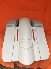 Load image into Gallery viewer, Harley Davidson 6&quot; Trendsetter Extended Saddlebag LED Recess Plate Fender Kit - No Cut Outs Lids / 2014
