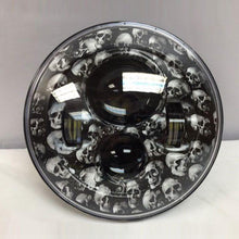 Load image into Gallery viewer, 7&quot; DAYMAKER Replacement Skull Fever Design Projector HID LED Light Bulb Headlight Motorcycle Harley