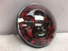 Load image into Gallery viewer, 7&quot; DAYMAKER Replacement Custom Red Skull Design Projector HID LED Light Bulb Headlight Motorcycle Harley
