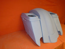 Load image into Gallery viewer, Harley Davidson 5&quot; Heritage Softail Extended Saddlebags Dual 6.5&quot; Speaker Lids Fender Dual Cutouts