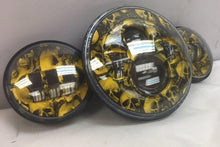 Load image into Gallery viewer, 7&quot; DAYMAKER YELLOW SKULL DESIGN Headlight Dual 4.5&quot; - 4 1/2&quot; Auxiliary Spot Passing LED Fog Lights Bulb Harley SET