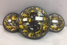 Load image into Gallery viewer, 7&quot; DAYMAKER YELLOW SKULL DESIGN Headlight Dual 4.5&quot; - 4 1/2&quot; Auxiliary Spot Passing LED Fog Lights Bulb Harley SET