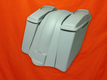 Load image into Gallery viewer, Harley Davidson 4&quot; Extended Saddlebags 6 x 9 Speaker Lids Fender No Cutouts