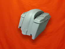 Load image into Gallery viewer, Harley Davidson 4&quot; Extended Saddlebags Dual 6.5&quot; Speaker Lids Fender Cutouts
