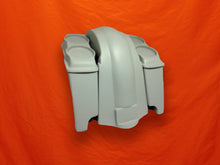 Load image into Gallery viewer, Harley Davidson 4&quot; Extended Saddlebags Dual 6.5&quot; Speaker Lids Fender Cutouts