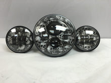 Load image into Gallery viewer, 7&quot; DAYMAKER SKULL DESIGN Headlight Dual 4.5&quot; - 4 1/2&quot; Auxiliary Spot Passing LED Fog Lights Bulb Harley SET