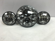 Load image into Gallery viewer, 7&quot; DAYMAKER SKULL DESIGN Headlight Dual 4.5&quot; - 4 1/2&quot; Auxiliary Spot Passing LED Fog Lights Bulb Harley SET