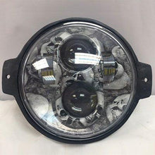 Load image into Gallery viewer, Honda VTX 1300 / 1800 C / R / S - 5 3/4&quot; CUSTOM DESIGN SKULL DAYMAKER Chrome HID LED Light Bulb Headlight Motorcycle 5.75&quot; Mount