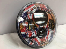 Load image into Gallery viewer, 7&quot; DAYMAKER Replacement British Skulls Design Projector HID LED Light Bulb Headlight Motorcycle Harley