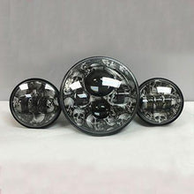 Load image into Gallery viewer, 7&quot; DAYMAKER SKULL DESIGN Headlight Dual 4.5&quot; - 4 1/2&quot; Auxiliary Spot Passing LED Fog Lights Bulb Harley SET
