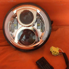 Load image into Gallery viewer, 7&quot; DAYMAKER 2014  Touring Softail Halo Chrome LED Light Bulb Headlight Motorcycle Harley Road King Street Glide Softail Harness