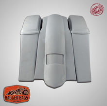 Load image into Gallery viewer, Yamaha Roadstar 1999 - 2007 6&quot; Extended Stretched Out &amp; Down Bags Rear Fender No Cut Outs lids