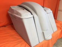 Load image into Gallery viewer, Honda VTX 1300 / 1800 6&quot; Extended Stretched Saddlebags Rear Fender No Cut Outs 6 X 9 Speaker Lids