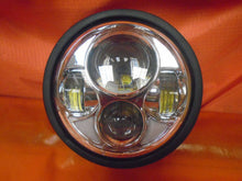 Load image into Gallery viewer, 5 3/4&quot; DAYMAKER Yamaha Vstar Dragstar XVS1100 CHROME Projector HID LED Light Bulb Headlight Motorcycle