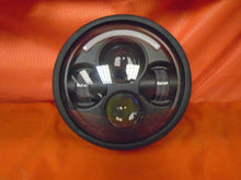Load image into Gallery viewer, 5 3/4&quot; DAYMAKER Yamaha Vstar Dragstar XVS1100 BLACK Projector HID LED Light Bulb Headlight Motorcycle
