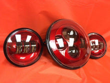 Load image into Gallery viewer, 7&quot; DAYMAKER RED Headlight Red Dual 4.5&quot; - 4 1/2&quot; Auxiliary AUX Spot Passing LED Fog Lights Bulb Harley SET