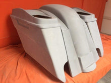 Load image into Gallery viewer, Honda VTX 1300 / 1800 5&quot; Extended Stretched Saddlebags Rear Fender Dual Cut Outs Dual 6 X 9 Speaker Lids