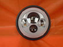 Load image into Gallery viewer, 7&quot; DAYMAKER Yamaha Royal Star Venture WHITE Projector HID LED Light Bulb Headlight Motorcycle