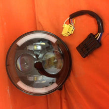 Load image into Gallery viewer, 7&quot; DAYMAKER 2014  Touring Softail Halo Black LED Light Bulb Headlight Motorcycle Harley Road King Street Glide Softail Harness