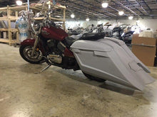 Load image into Gallery viewer, Kawasaki Vulcan &amp; Classic 800 Series 6&quot; Extended Stretched Saddlebags Trendsetter Right Side Cut Out