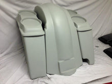 Load image into Gallery viewer, Harley Davidson Heritage Softail 4&quot; Extended Saddlebags 6.5&quot; Speaker Lids Fender Right Cutout
